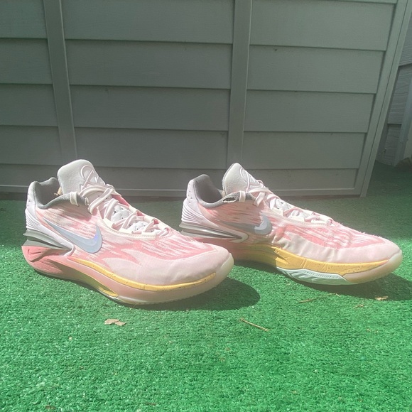 Size 12 - Nike Air Zoom GT Run - Easter colorway - Picture 3 of 7